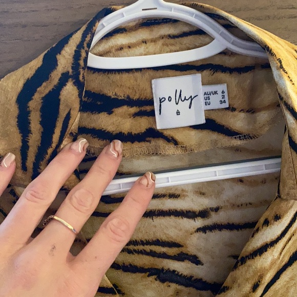 Princess Polly tiger print button up blouse - Picture 4 of 6